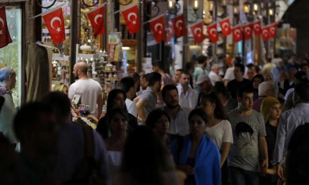 Η τουρκική οικονομία «θηλιά» για τον Ερντογάν: Η ανεργία των νέων φθάνει στο 70%